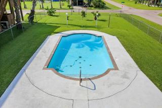 Too Pool for School - 9