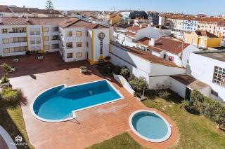 Apartamento Miramar - Piscina e BBQ - Santa Cruz - 5