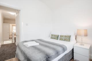 4 bedroom House Free Parking Contractor's Haven - Chelmsford - 3