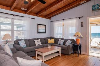 Selah - Oak Island - 0