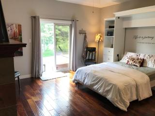 Cozy Luxury on the Thames in Ontario! - 6