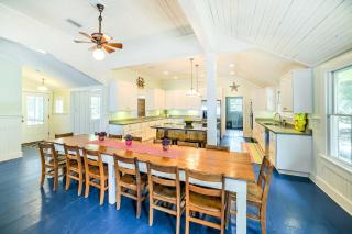 Waterfront Perdido Beach House with Canoes and Kayaks! - Perdido Beach - 4