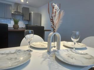 3 Bedroom House For Corporate Stays in Kettering - 5