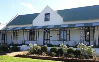 Vredelus Farm Stay - De Rust - 0
