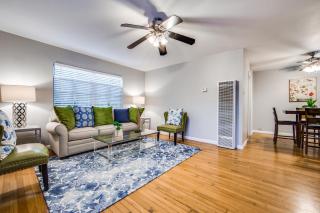 Classy Mid-Century Townhome in Alamo Heights - San Antonio - 9