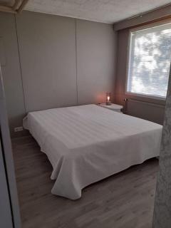 Huoneisto noin 55m2 perusvarustein. - 0