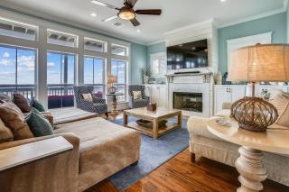 Seaside Sanctuary - Galveston - 6