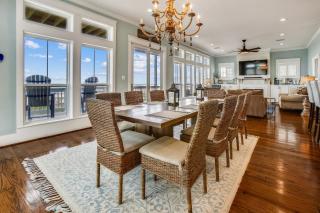 Seaside Sanctuary - Galveston - 4
