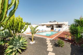 Villa Tropical by Villa Plus - Playa Blanca - 8