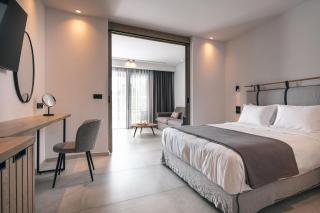 Lagomandra Luxury Suites with Private Pools - 4