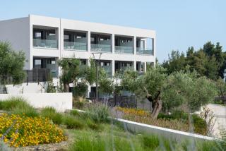 Lagomandra Luxury Suites with Private Pools - 9