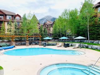 Stoneridge Mountain Resort Condo managed by Little Sister Getaways - 7