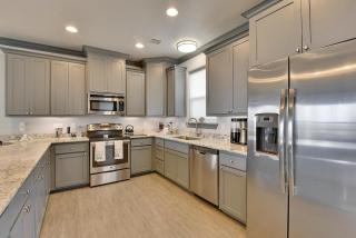 Honu Beachfront by Ryson Vacation Rentals - Galveston - 6