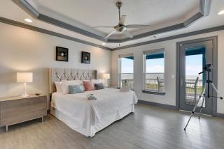 Honu Beachfront by Ryson Vacation Rentals - Galveston - 1