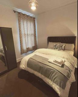 Two Bedroom Apartment in London - Londres - 6