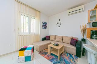 Apartments with a parking space Brela, Makarska - 20221 - Brela - 3