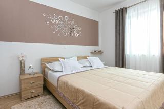 Apartments with parking space Brela, Makarska - 20221 - 2