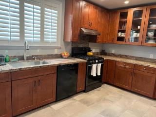 Cozy Affordable Private Rooms near Grand Ave Miller - South San Francisco - 8