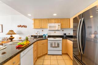 Ilikai Marina 1BR Condo, Ocean View Haven - 8