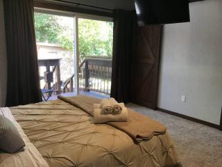 Refreshing Cottage with Luxury Bath - Martinez - 0