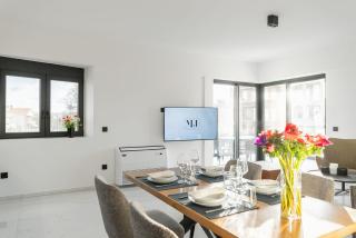 Maison Du Jardin 2-Bedroom Apartment Private Outdoor Jacuzzi - Rodes - 8