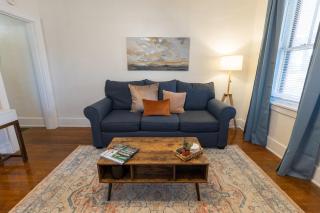 Historic Revival King Bed Midtown Memphis 68 Yes Pets Fast Wifi Free Parking - 2