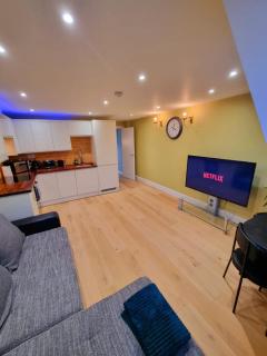 Stylish London Apartment with Terrace & Parking - Londra - 0