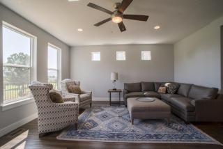 Family Vacation-Crater Hot Spring, Tubing & Ice Skating-Kanton apts - 6