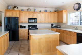 Family Getaway-Hot Tub, Ice Castles & Tubing HS home - Midway - 6