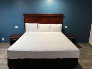Studio 6 Suites Mesa AZ Near Downtown & Sloan Park - Mesa - 3