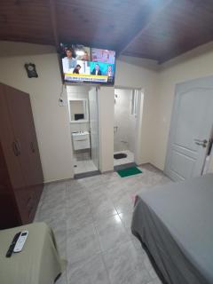 Departamento 1 Dormitorio 1 cama 2 plazas y 1 cama 1 plaza deplazable( para 2 chicos ) - Corrientes - 5