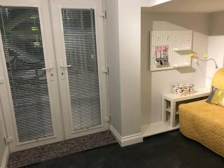 Modern Apartment in Latitude52 Dockyard & parking - Plymouth - 2
