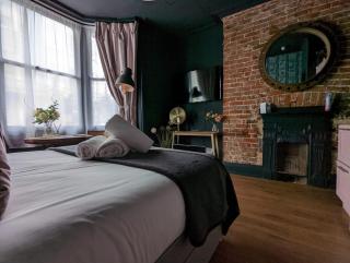 Salt Life Getaway - Brighton & Hove - 5