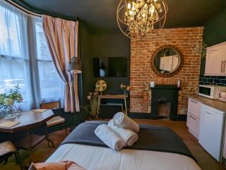 Salt Life Getaway - Brighton & Hove - 7