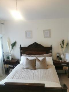Beautiful double bedroom - 6