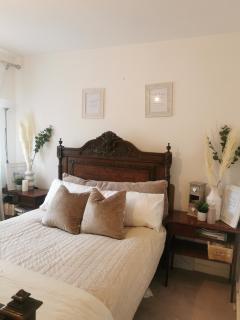 Beautiful double bedroom - 5