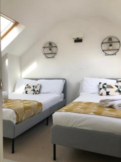 Stylish property, off street parking,pet friendly - Bath - 4