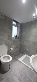 Spacious 2 Bedrooms, Free Parking, Free Wifi - Serene Homes Sheffield - Hillsborough - 2