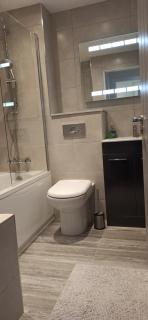 Stunning 3 bed House sleeps 5-6, WiFi, OFF Street Parking in Nottingham close to M1 - 3