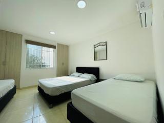The Host apartamentos At Los Angeles - 1