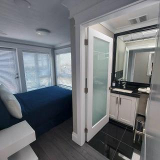 Beautiful Bright 3 Bed Townhouse - 5