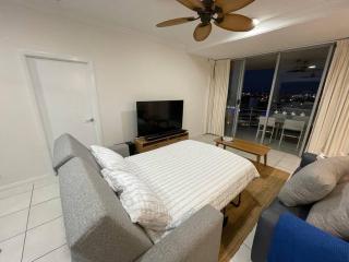 Townsville City Ocean View Apartment - 4