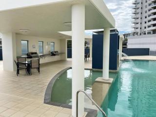 Townsville City Ocean View Apartment - 3