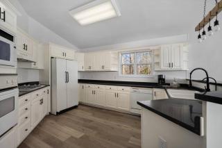 Million Dollar Views: Lakefront, Dock, Kayaks+More - Winchester - 5