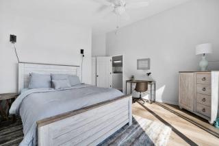 Million Dollar Views: Lakefront, Dock, Kayaks+More - Winchester - 3