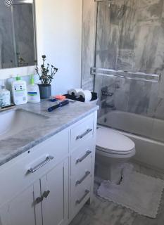 Shabby chic abode in Los Angeles ca - 3