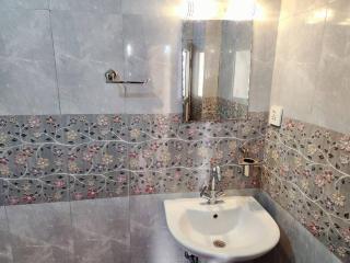 Cosy Quiet Little Apartment In Kathmandu - 5