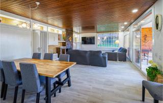 Nice Home In Sant Andreu De Llavaneres - Sant Andreu de Llavaneres - 9