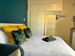Private Cottage on Alamein - 9