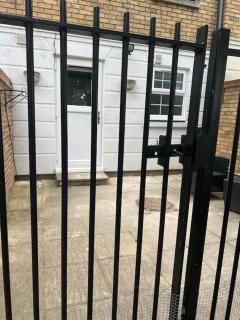 Fully fitted studio flat with riverside views - Kent - 1